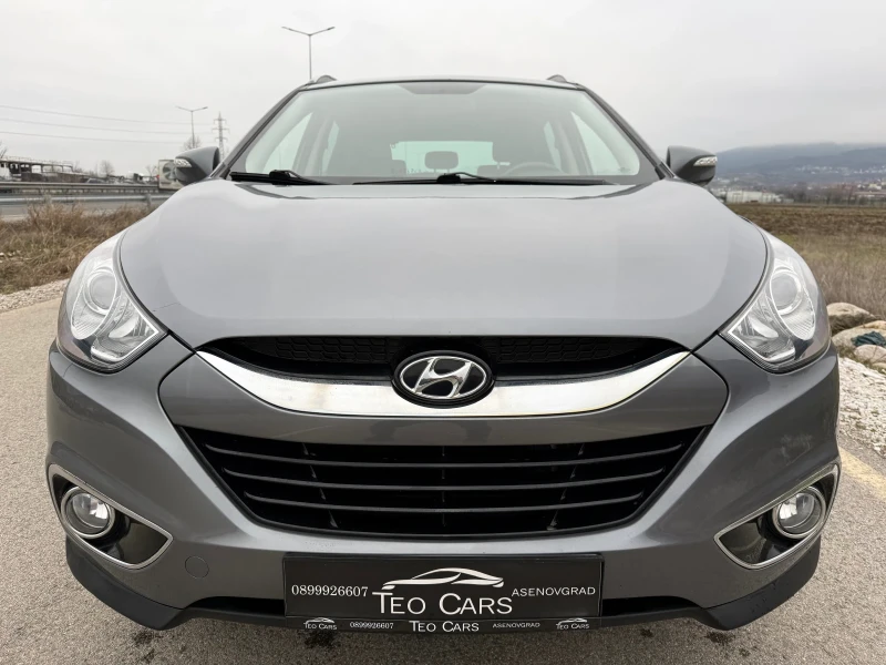 Hyundai IX35 2.0 CRDi / 4WD 4X4 / KOJA / PODGREV / PARKTRONIC , снимка 2 - Автомобили и джипове - 53449458