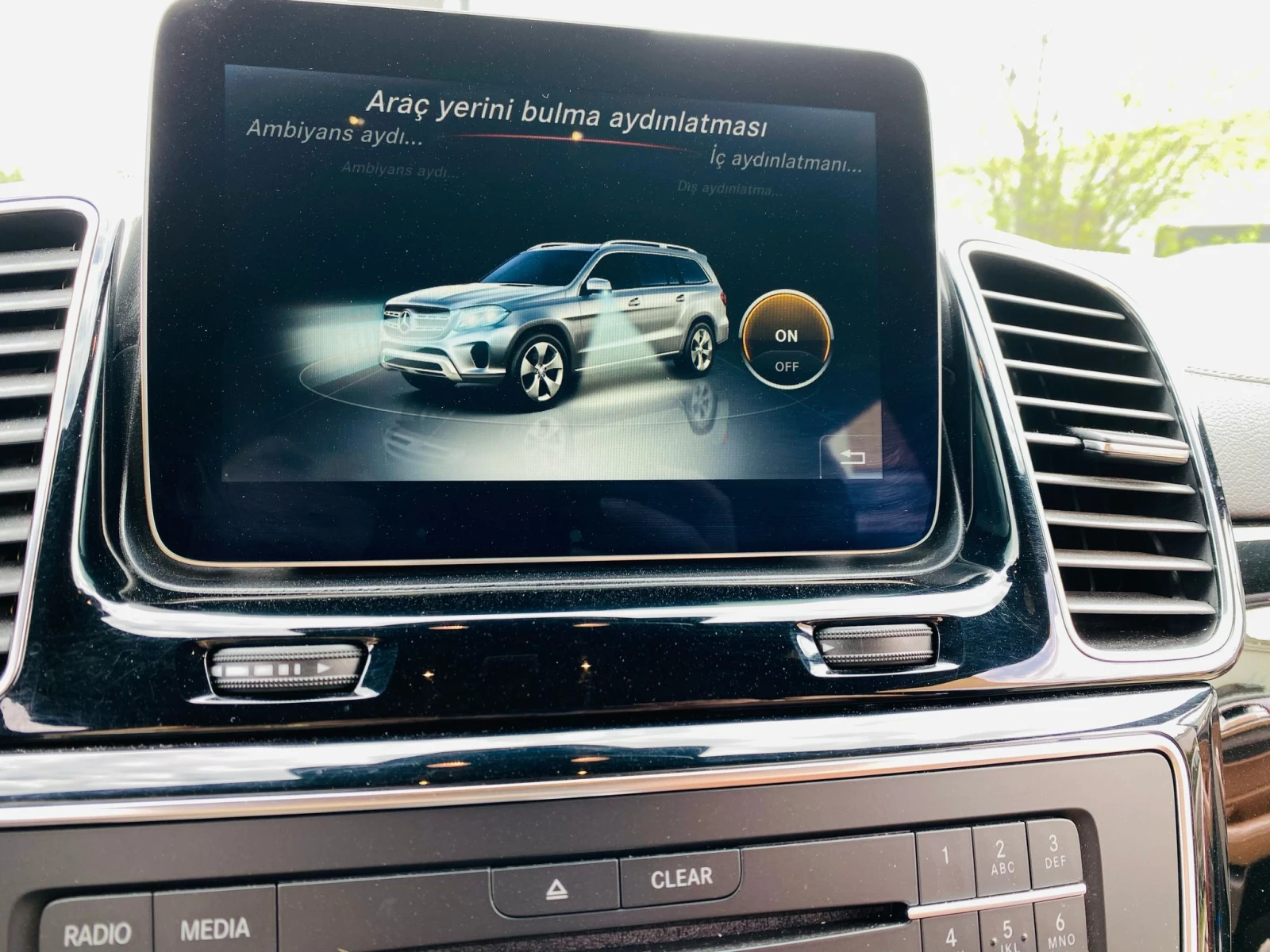Mercedes-Benz GLS 350  - изображение 3