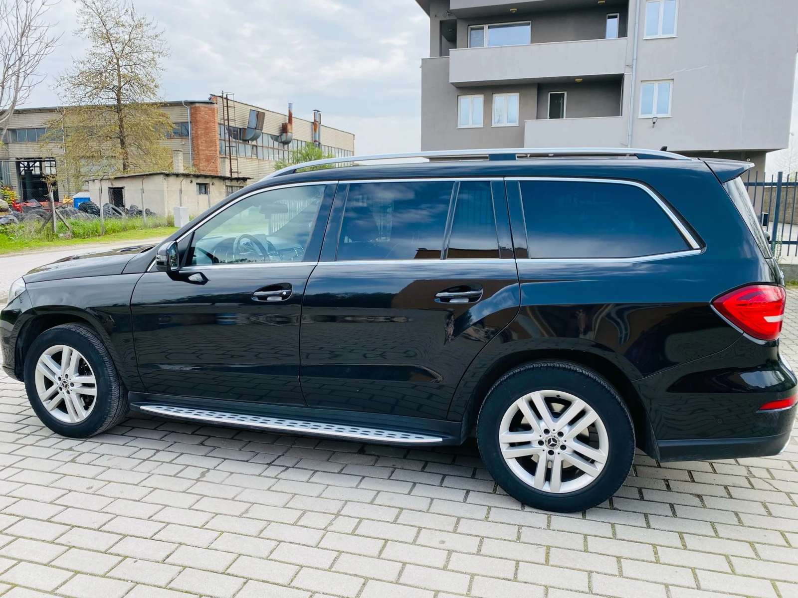 Mercedes-Benz GLS 350  - изображение 5