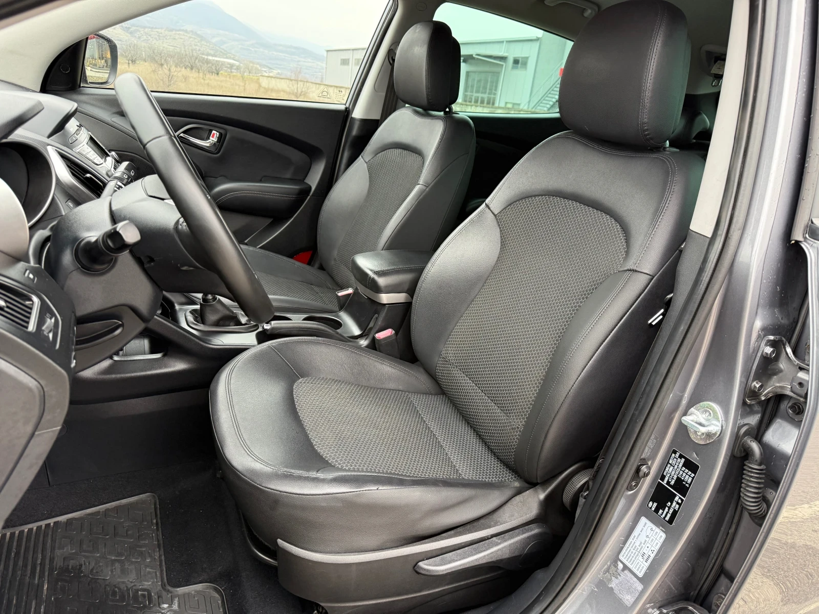 Hyundai IX35 2.0 CRDi / 4WD 4X4 / KOJA / PODGREV / PARKTRONIC  | Mobile.bg � ����������� 11