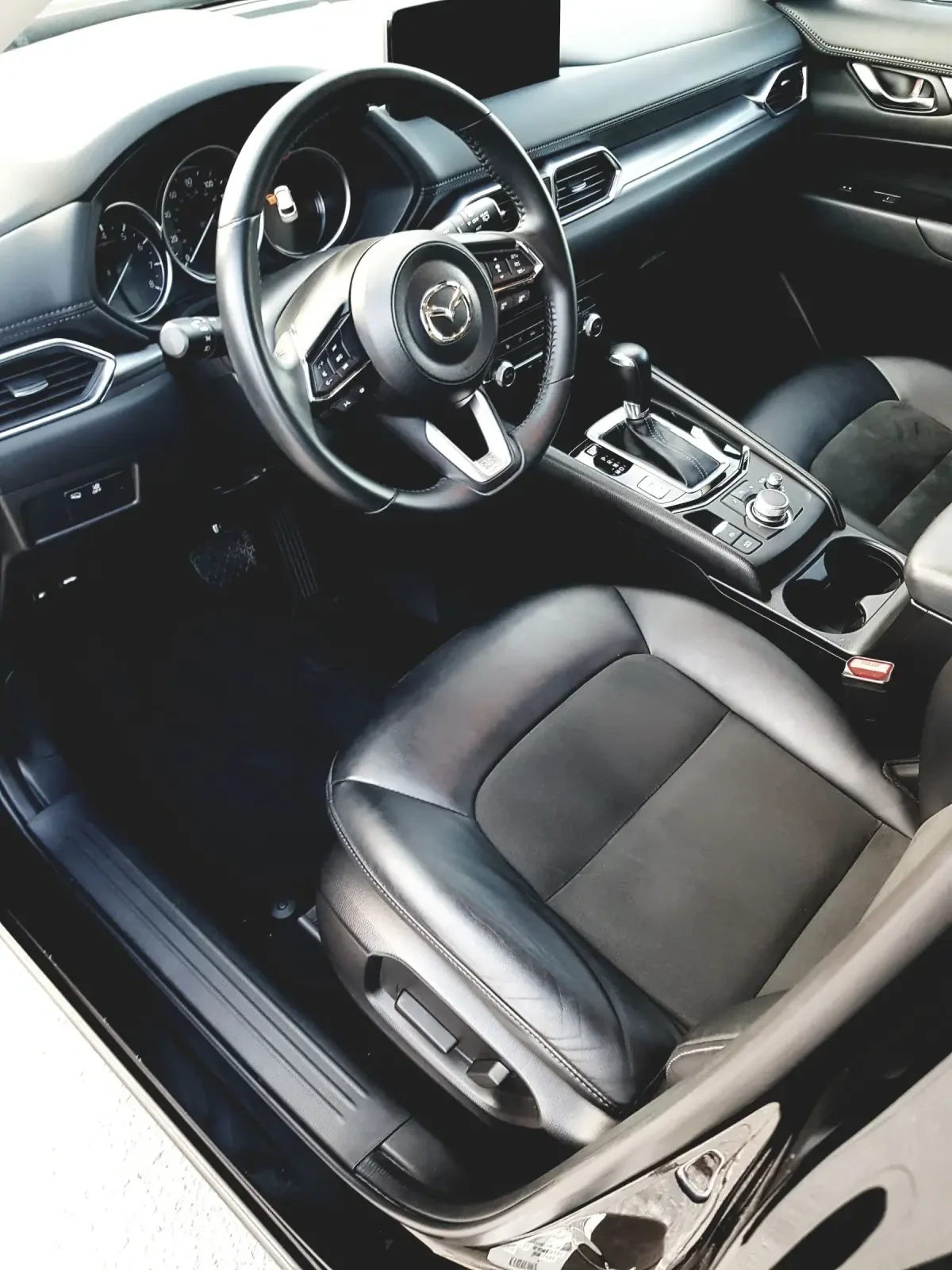 Mazda CX-5 2.5 skyactiv G  30000 км.СПЕШНА ПРОДАЖБА!!!!, снимка 12 - Автомобили и джипове - 53507308