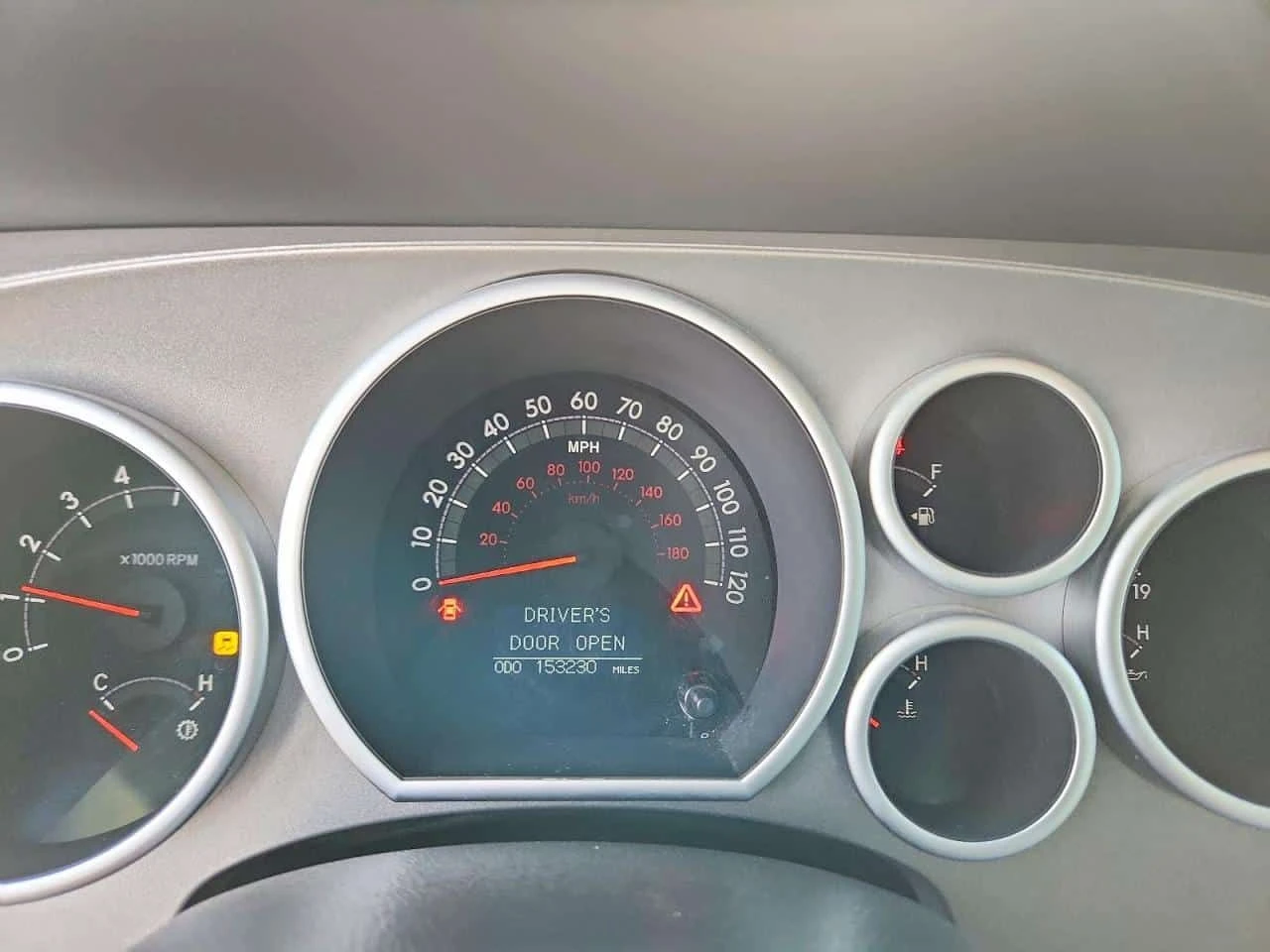 Toyota Sequoia * CARFAX * , снимка 9 - Автомобили и джипове - 53752906