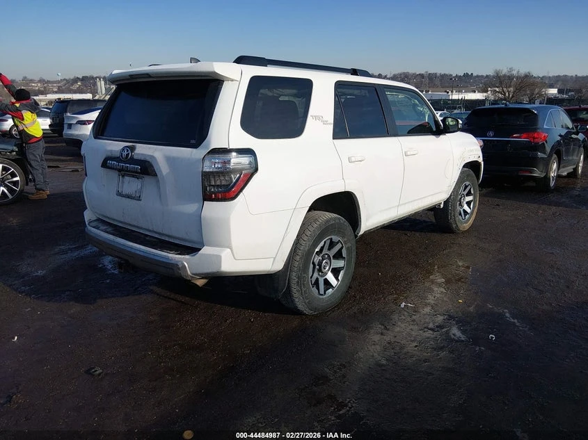 Toyota 4runner 4.0l Trd Off Road Premium, снимка 4 - Автомобили и джипове - 54154058