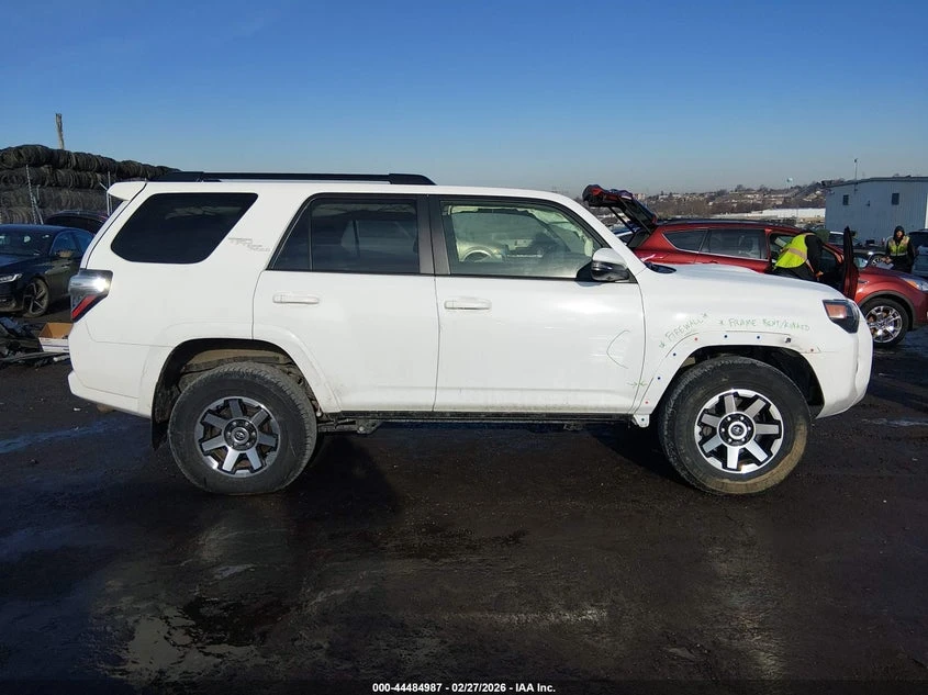 Toyota 4runner 4.0l Trd Off Road Premium, снимка 13 - Автомобили и джипове - 54154058
