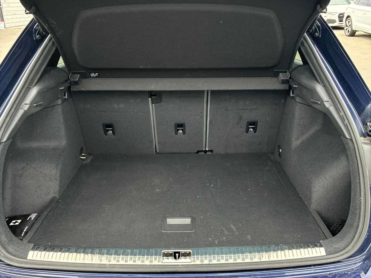Audi Q3 Progressiv /SONOS/КЛИП НА МОТОРА / АВТОКРЕДИТ, снимка 13 - Автомобили и джипове - 54599552