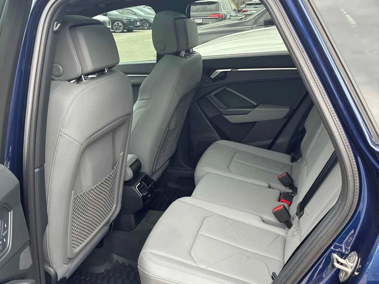 Audi Q3 Progressiv /SONOS/КЛИП НА МОТОРА / АВТОКРЕДИТ, снимка 12 - Автомобили и джипове - 54599552