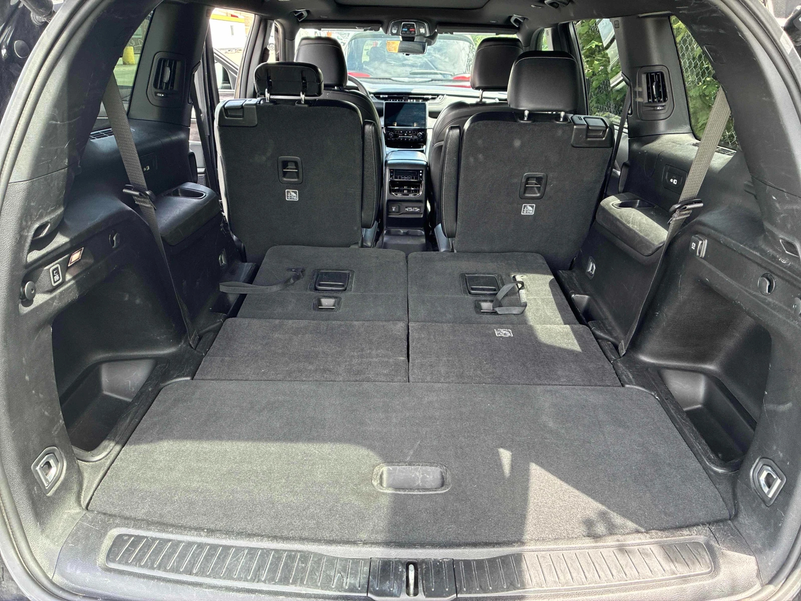 Jeep Grand cherokee L * Limited * CARFAX * АВТО КРЕДИТ * , снимка 13 - Автомобили и джипове - 54804188