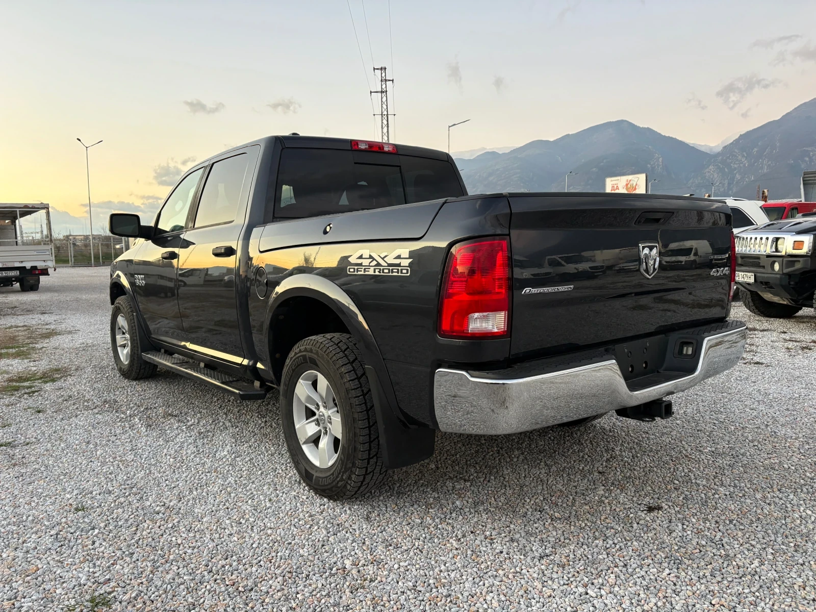 Dodge RAM 1500, снимка 5 - Автомобили и джипове - 54904255