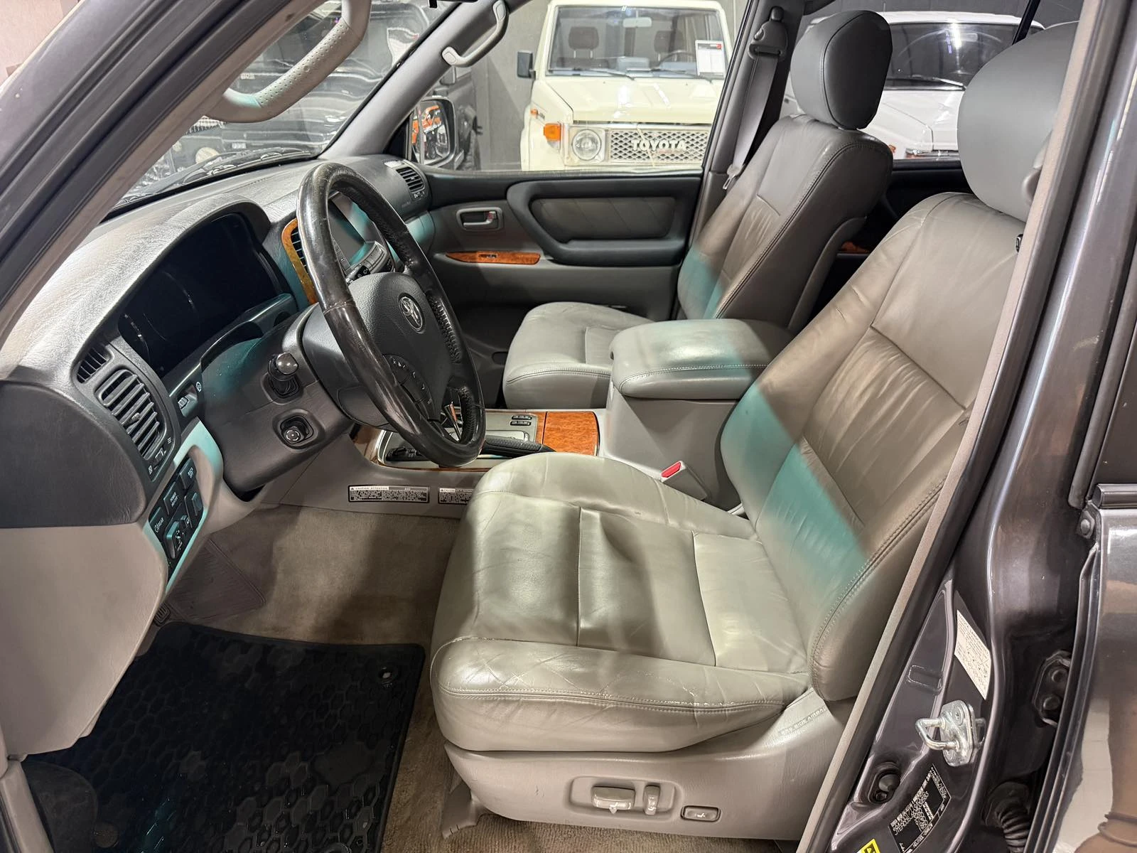 Toyota Land cruiser 4, 2 TD AT, снимка 11 - Автомобили и джипове - 55024674
