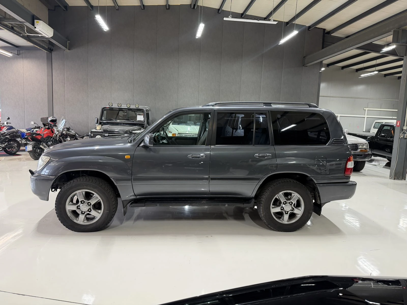 Toyota Land cruiser 4, 2 TD AT, снимка 4 - Автомобили и джипове - 55024674