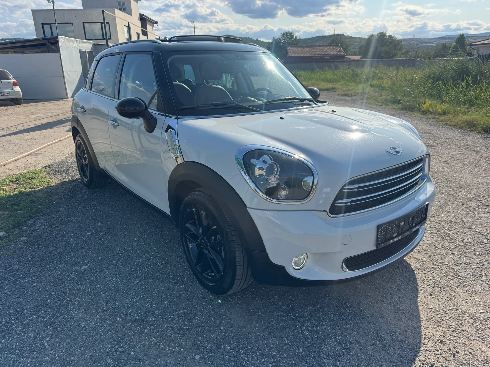 Mini Countryman 2.0D * AVTOMAT* PANO* NAVI* FULL* TOP* , снимка 3 - Автомобили и джипове - 55397007