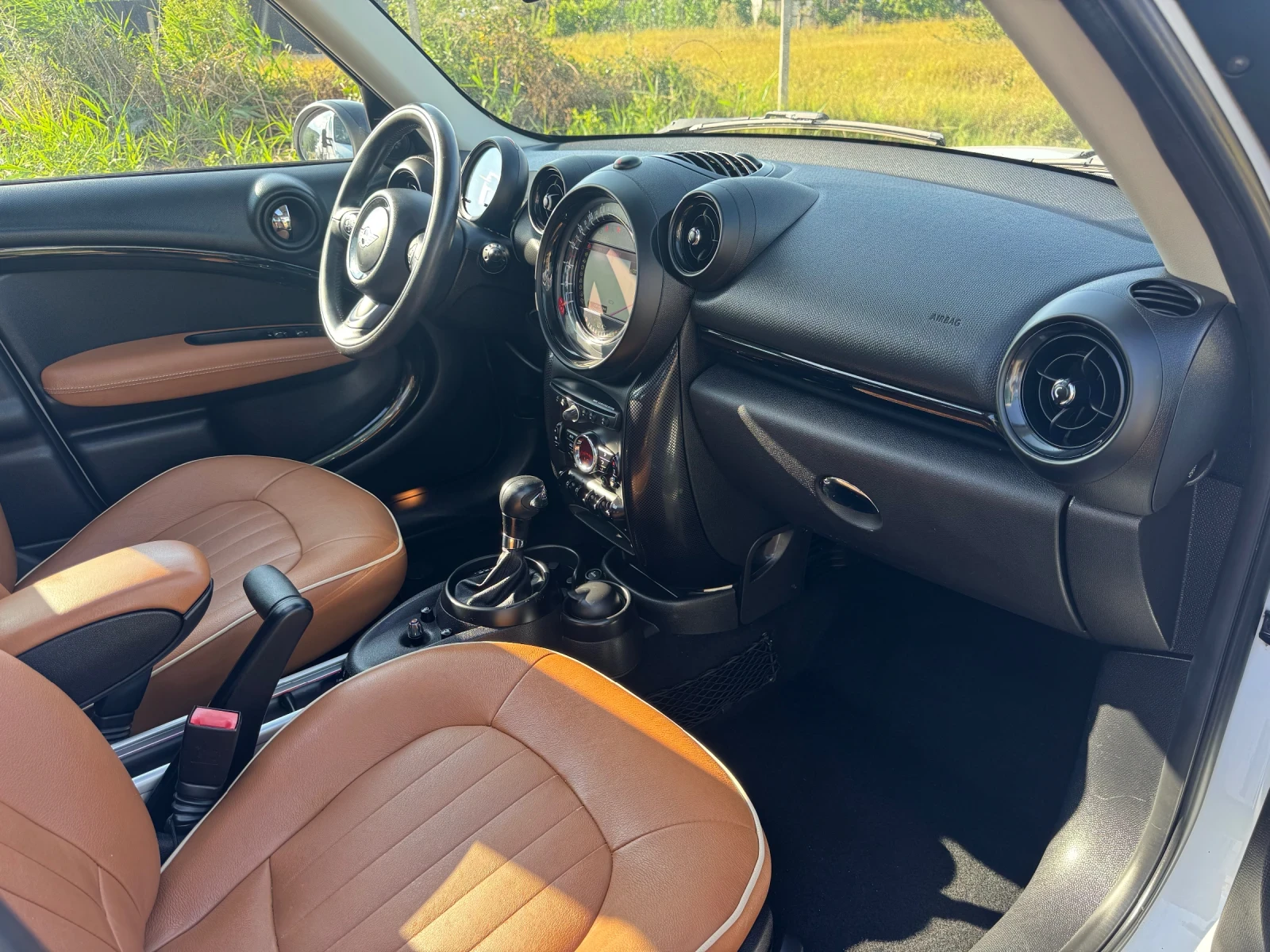 Mini Countryman 2.0D * AVTOMAT* PANO* NAVI* FULL* TOP* , снимка 11 - Автомобили и джипове - 55397007