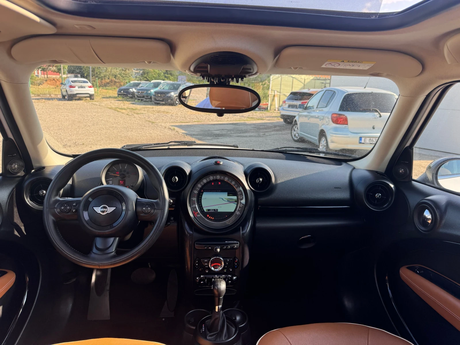 Mini Countryman 2.0D * AVTOMAT* PANO* NAVI* FULL* TOP* , снимка 9 - Автомобили и джипове - 55397007