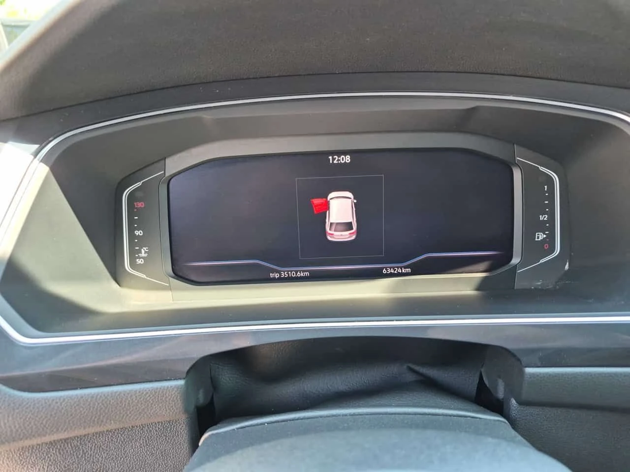 VW Tiguan * Highline * CARFAX * БЕЗ ПЪРВОНАЧАЛНА ВНОСКА, снимка 8 - Автомобили и джипове - 55590940