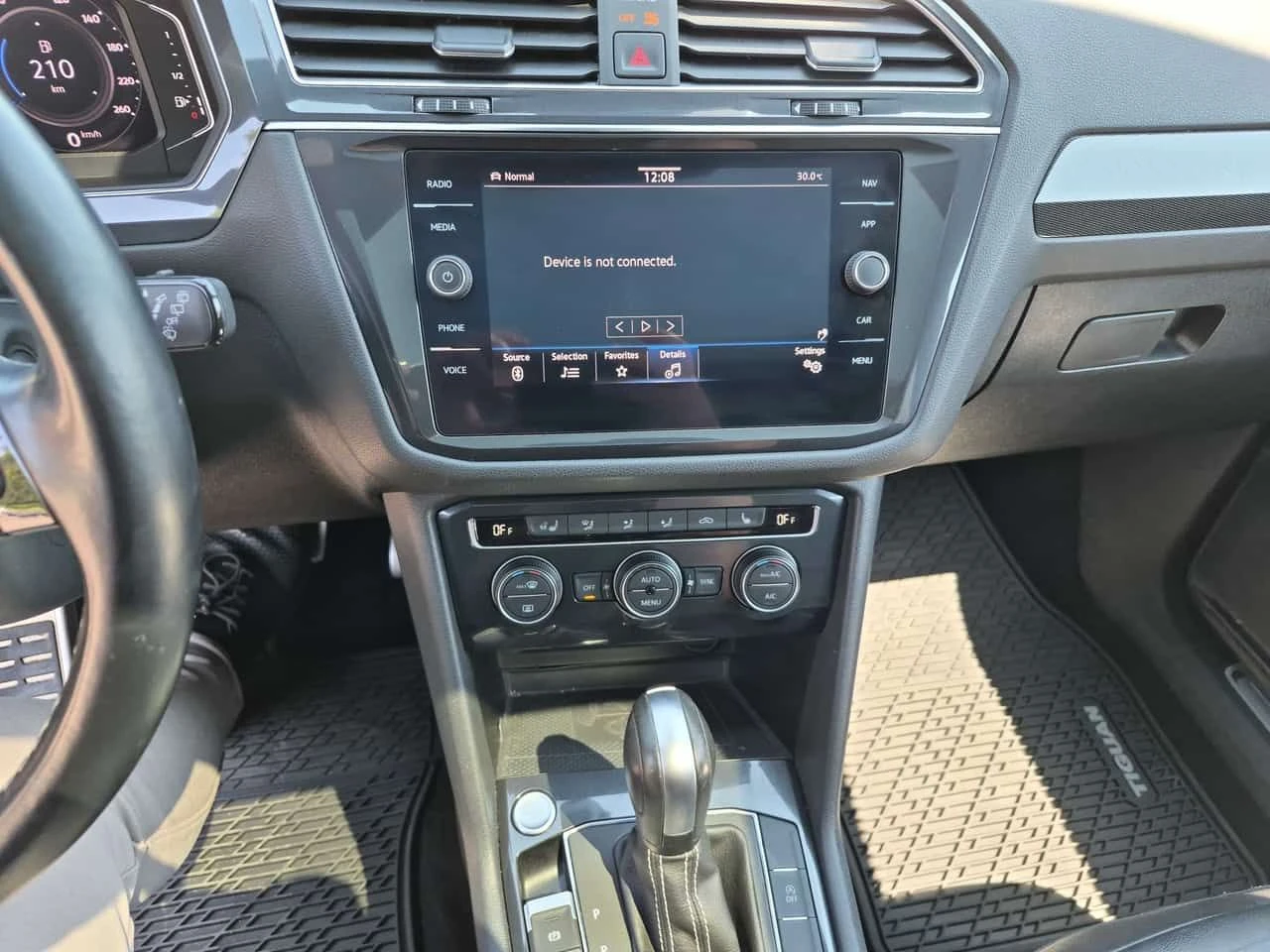 VW Tiguan * Highline * CARFAX * БЕЗ ПЪРВОНАЧАЛНА ВНОСКА, снимка 9 - Автомобили и джипове - 55590940