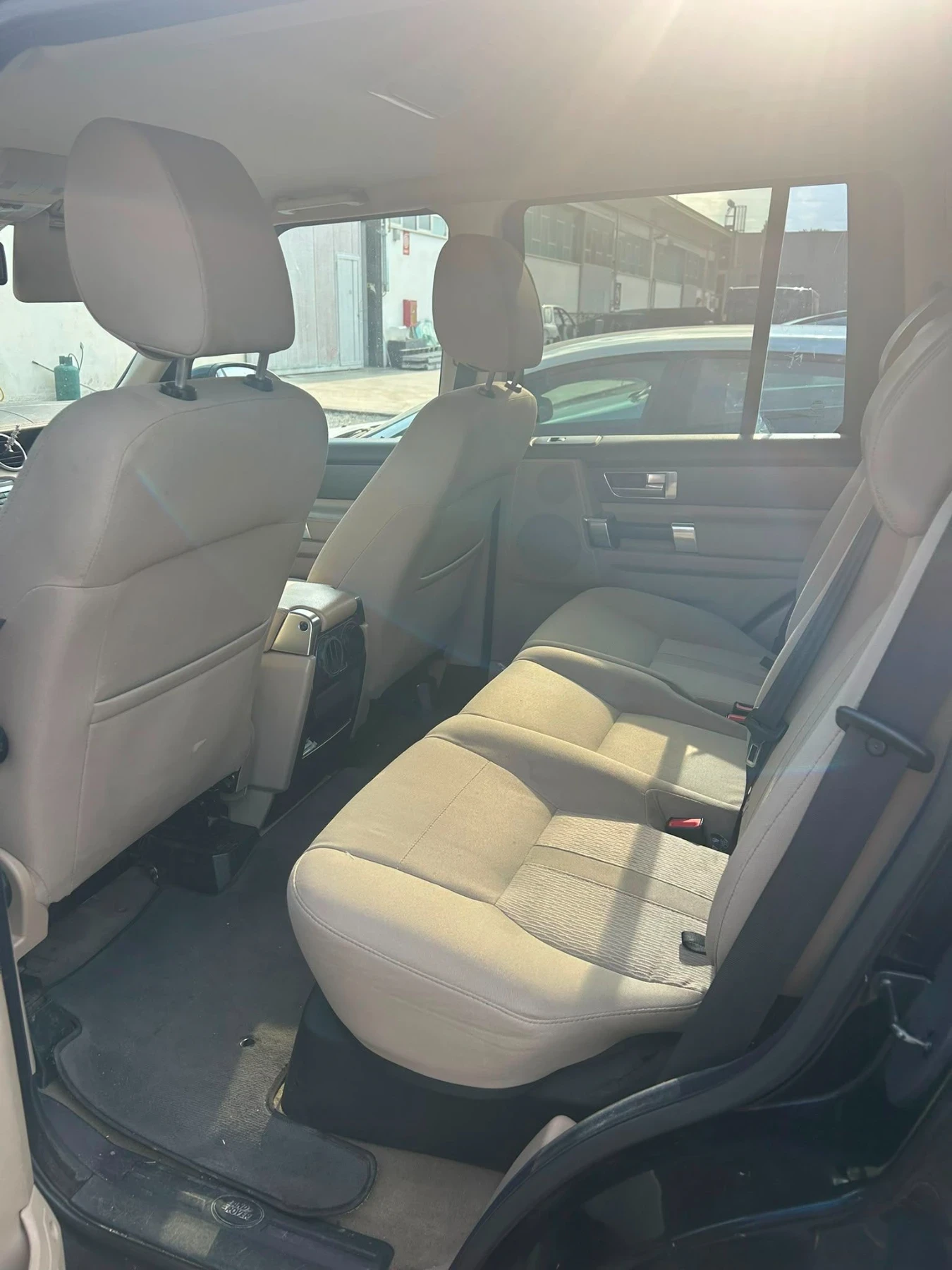 Land Rover Discovery Sport, снимка 8 - Автомобили и джипове - 55662271