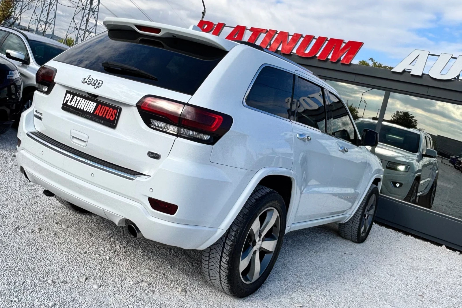 Jeep Grand cherokee 3.0D/4X4/OVERLAND EDITION/�����/PANO/NAVI/LED/FULL | Mobile.bg � ����������� 4