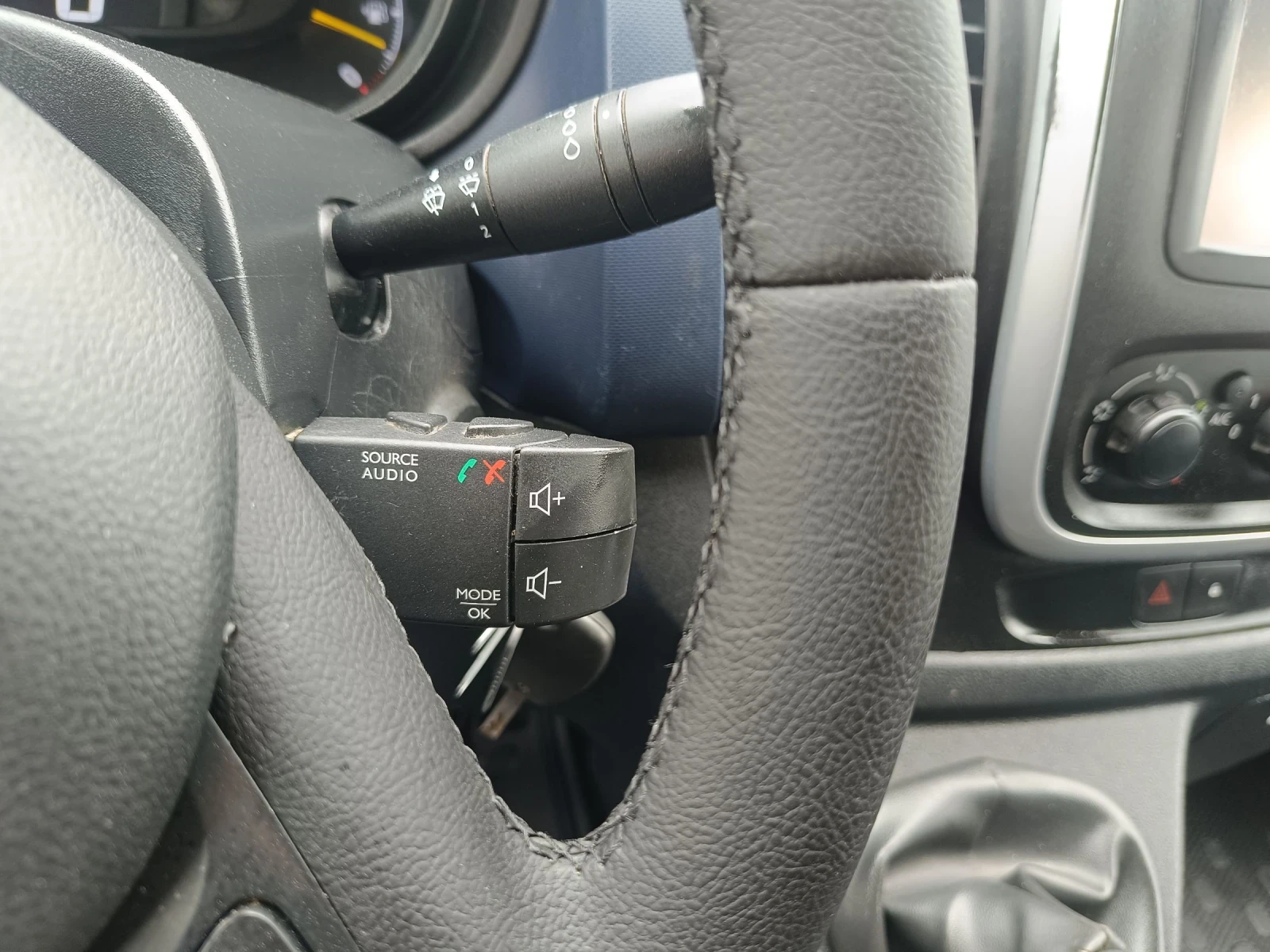 Renault Trafic MAXI, снимка 13 - Бусове и автобуси - 53902550