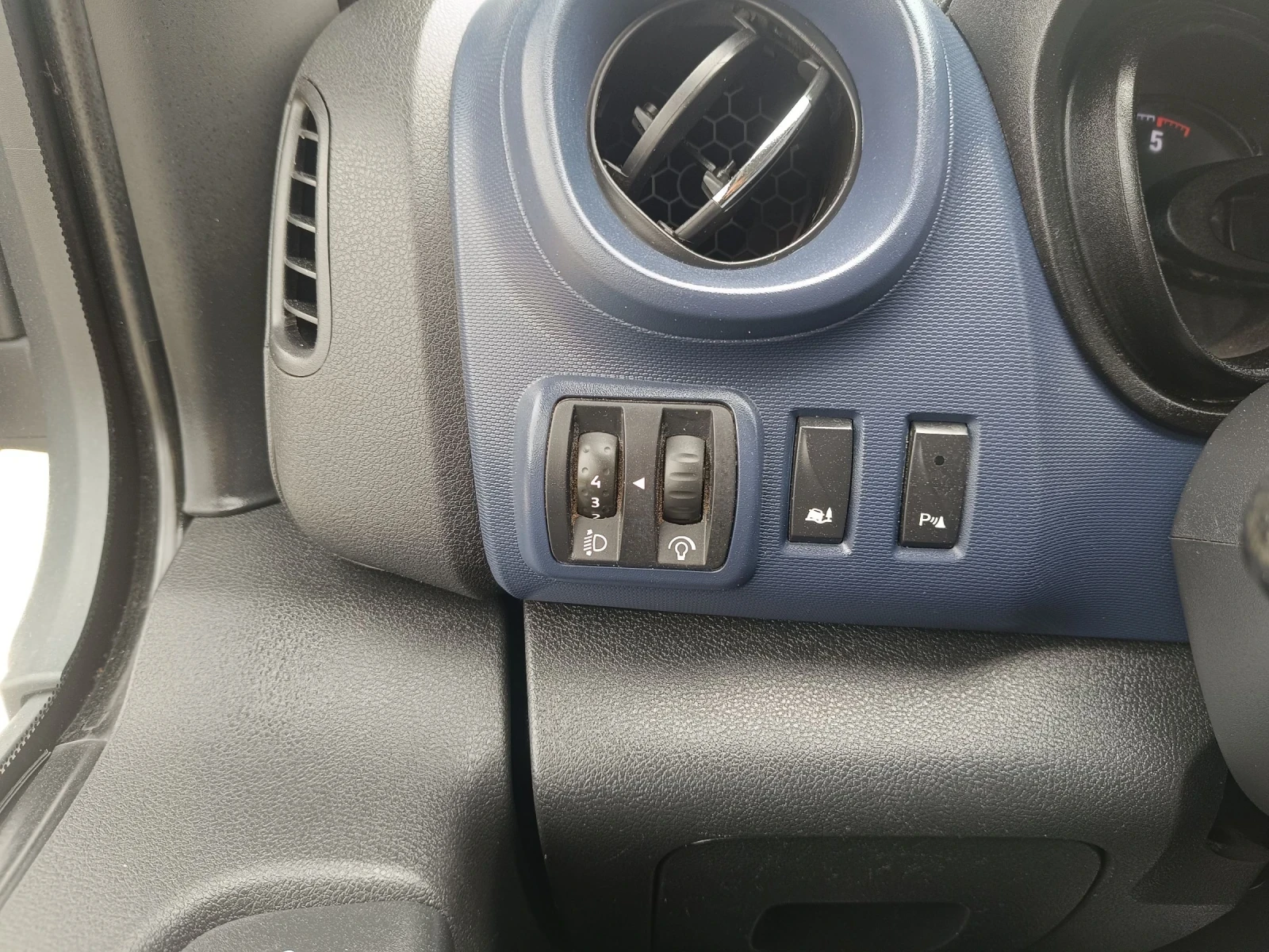 Renault Trafic MAXI, снимка 12 - Бусове и автобуси - 53902550