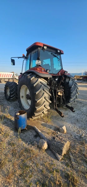 Трактор New Holland, снимка 4