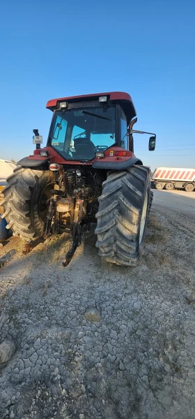 Трактор New Holland, снимка 3