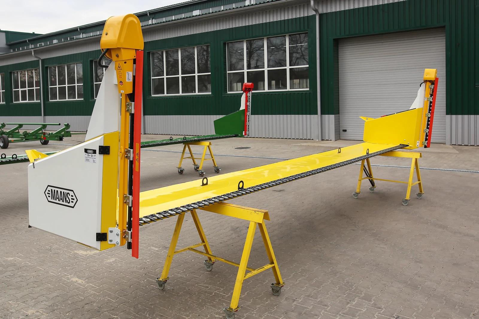    MAANS -R | Mobile.bg   12