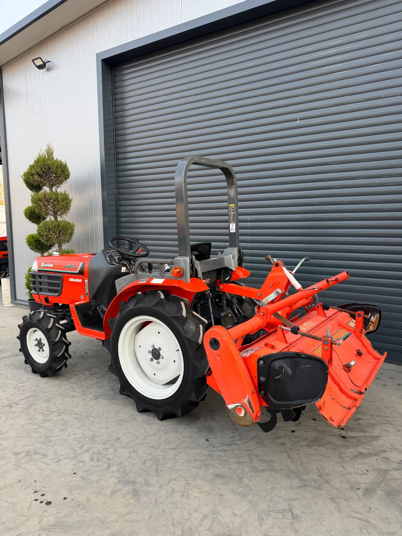 Трактор Kubota GB20 20кс. КАТО НОВ!, снимка 8 - Селскостопанска техника - 53878346