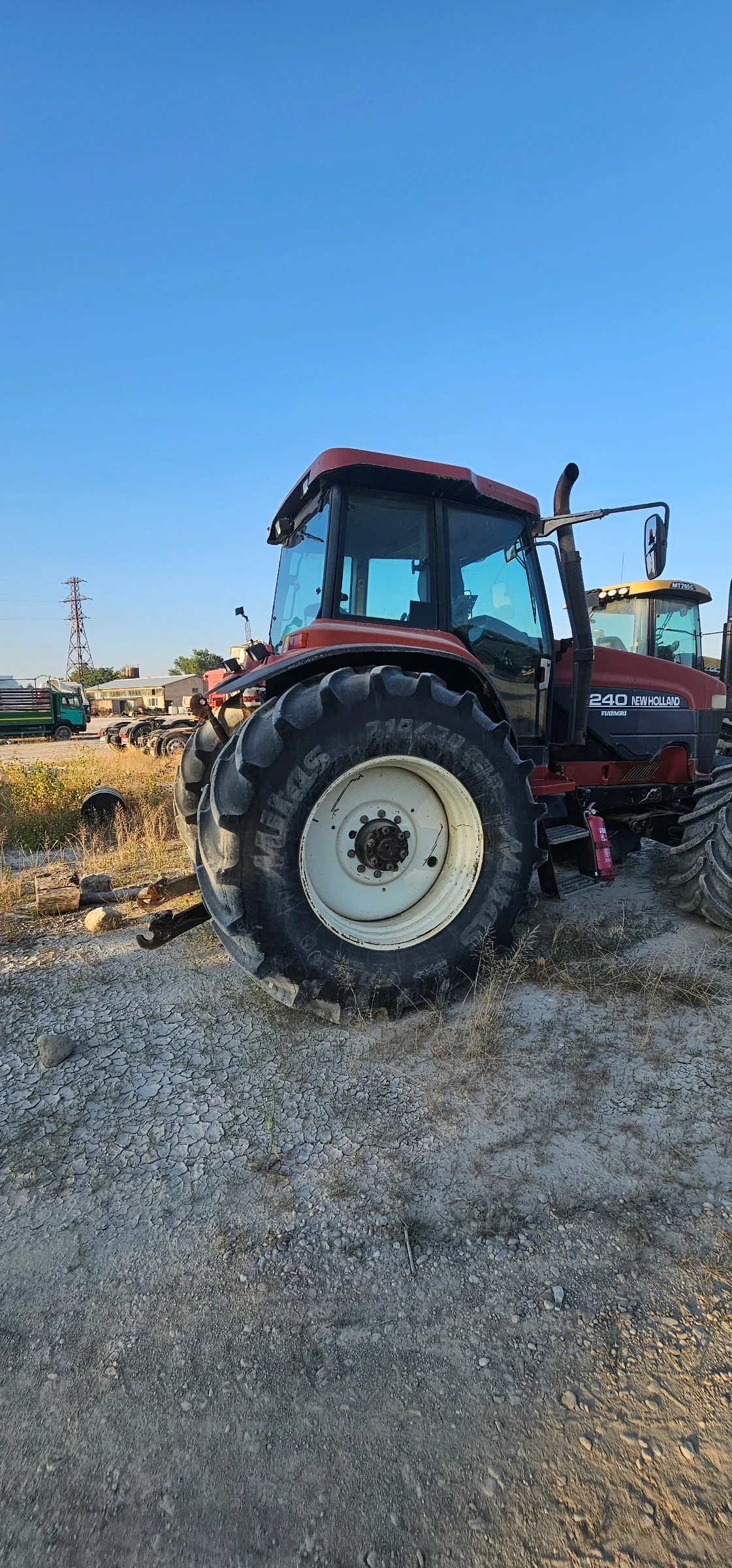 Трактор New Holland, снимка 2 - Селскостопанска техника - 54671886