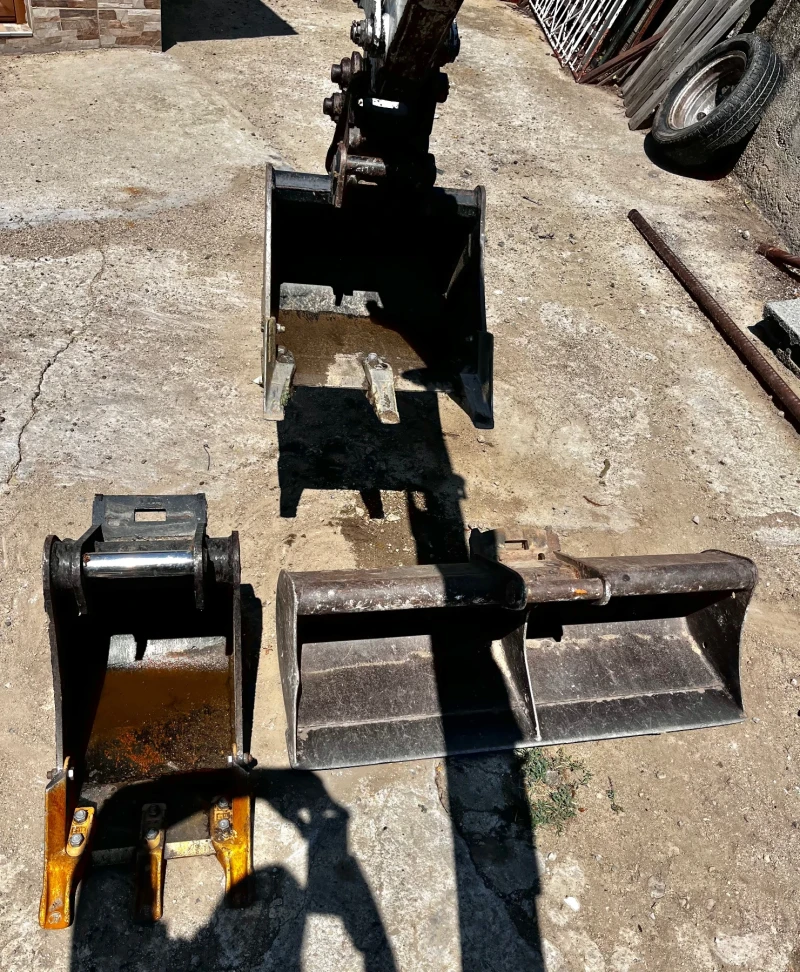 Багер Takeuchi TB216, снимка 11 - Индустриална техника - 51072108