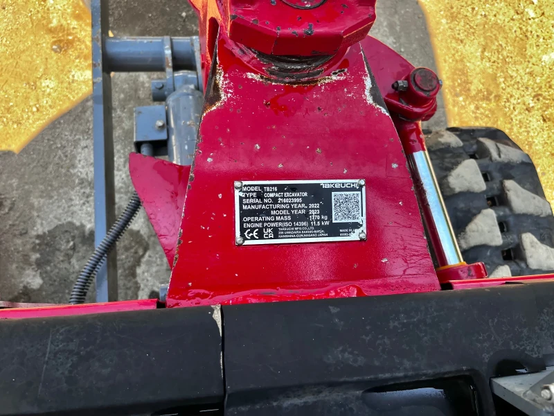 Багер Takeuchi TB216, снимка 12 - Индустриална техника - 51072108