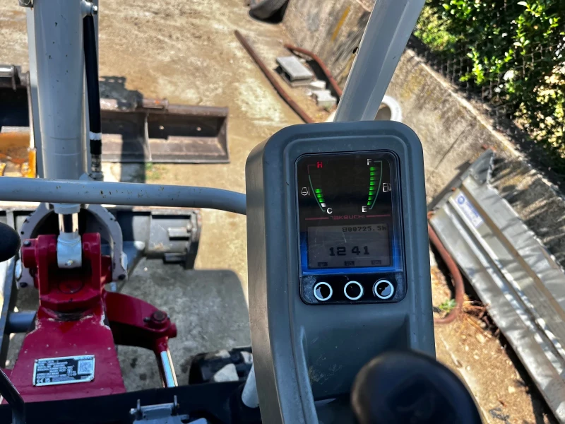 Багер Takeuchi TB216, снимка 10 - Индустриална техника - 51072108