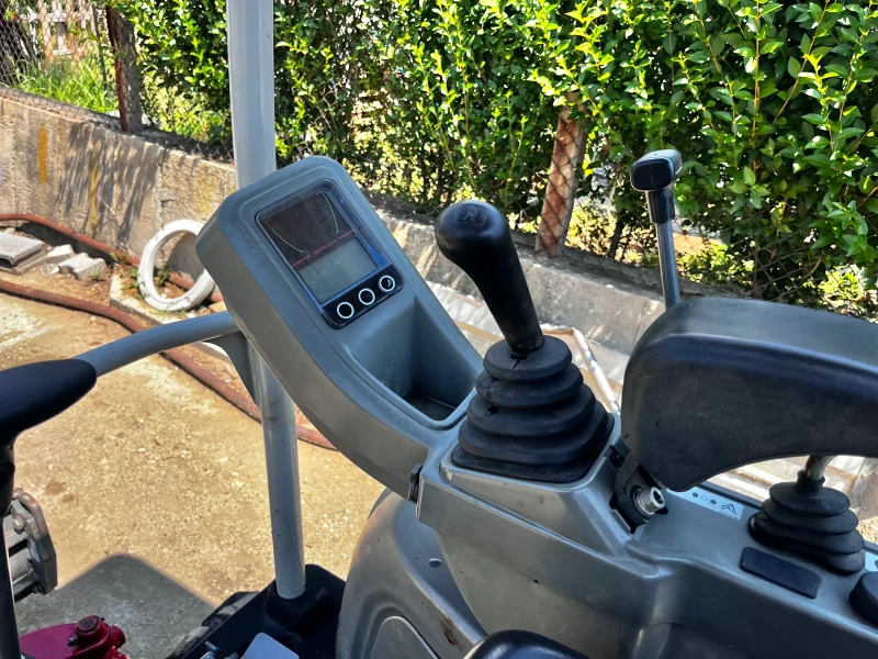 Багер Takeuchi TB216, снимка 9 - Индустриална техника - 51072108