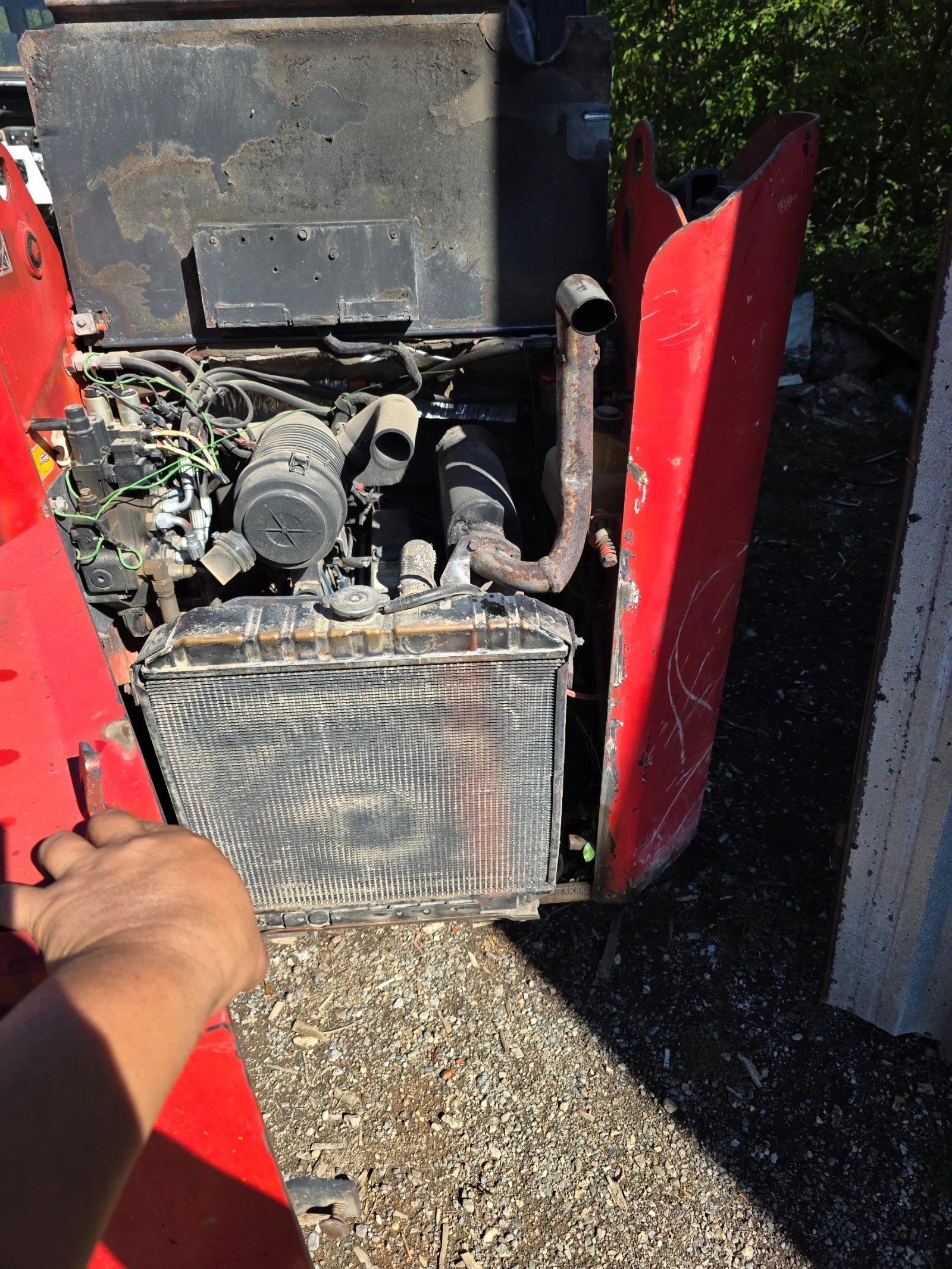 Мини челни товарачи Друга Thomas t135 - изображение 4