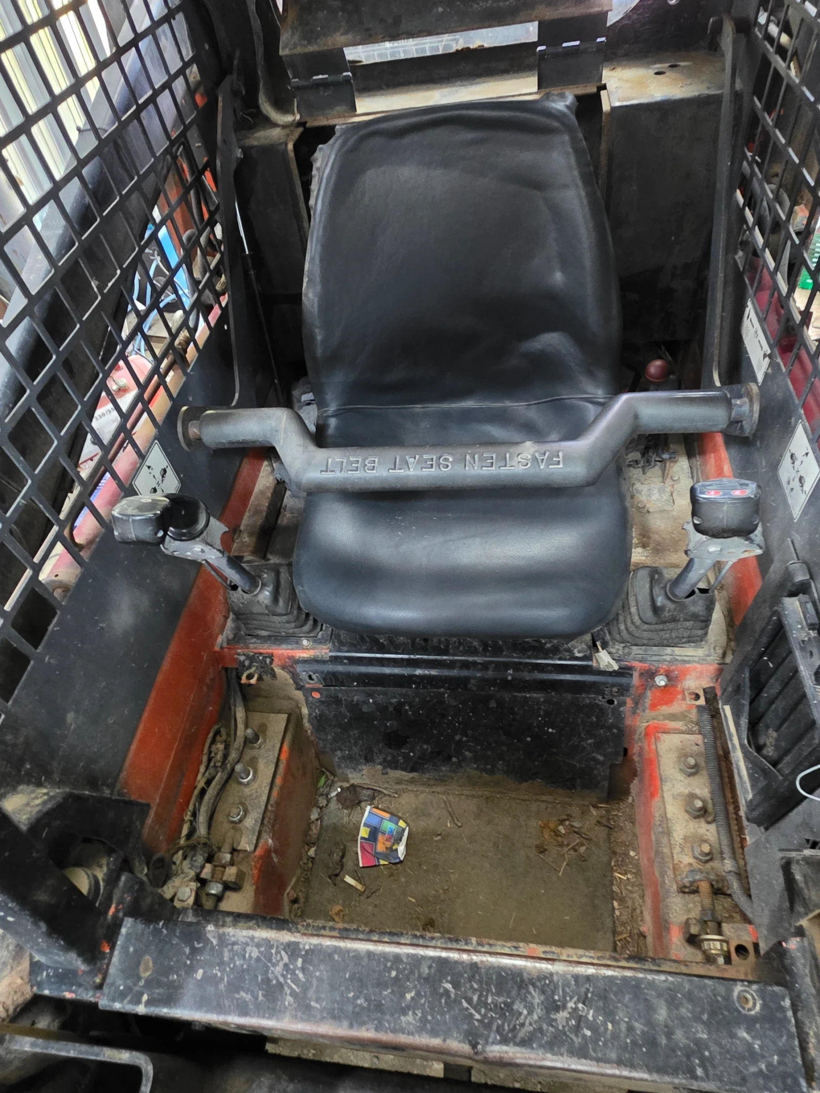 Мини челни товарачи Друга Thomas t135 - изображение 8