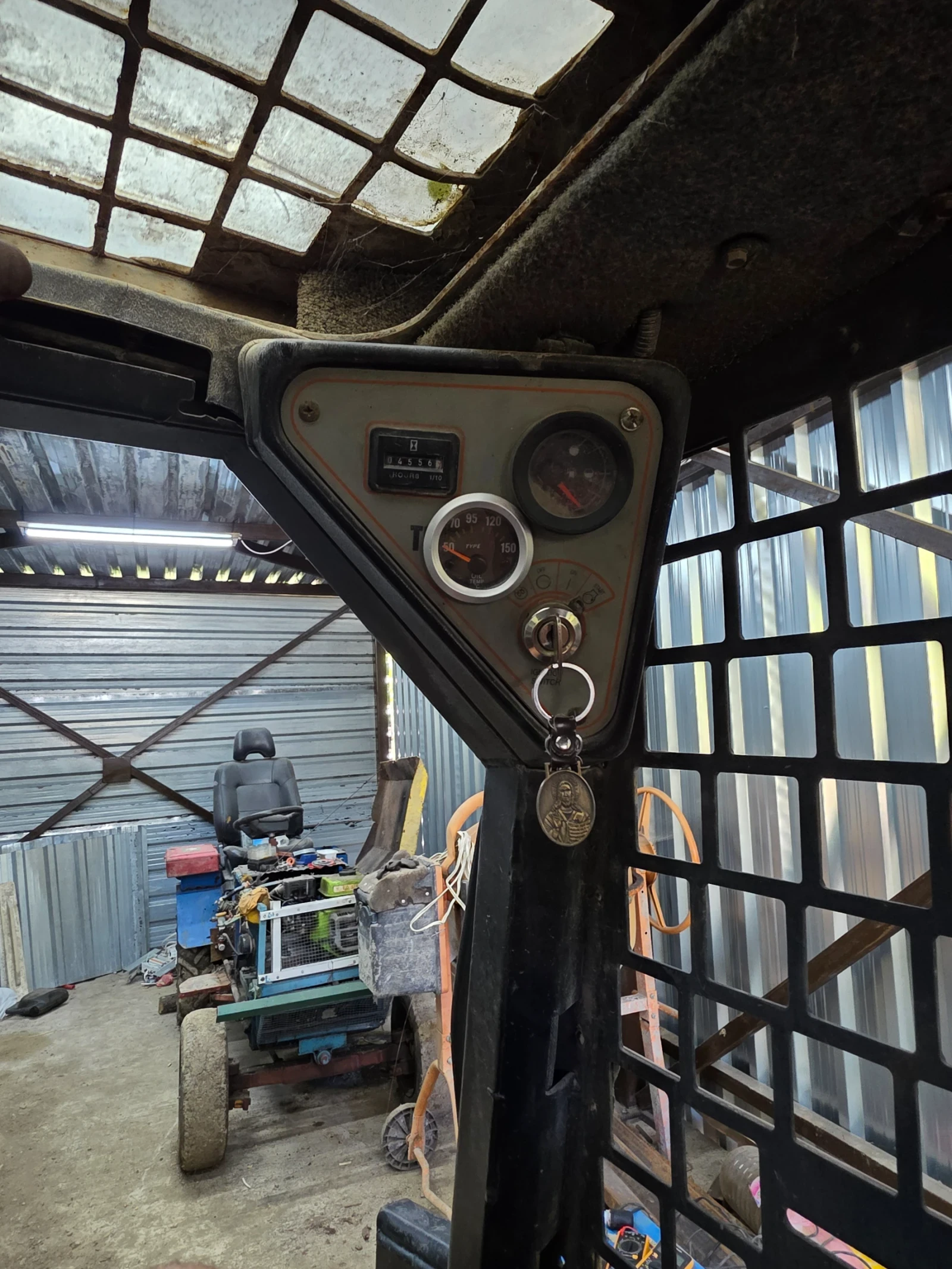 Мини челни товарачи Друга Thomas t135 - изображение 9