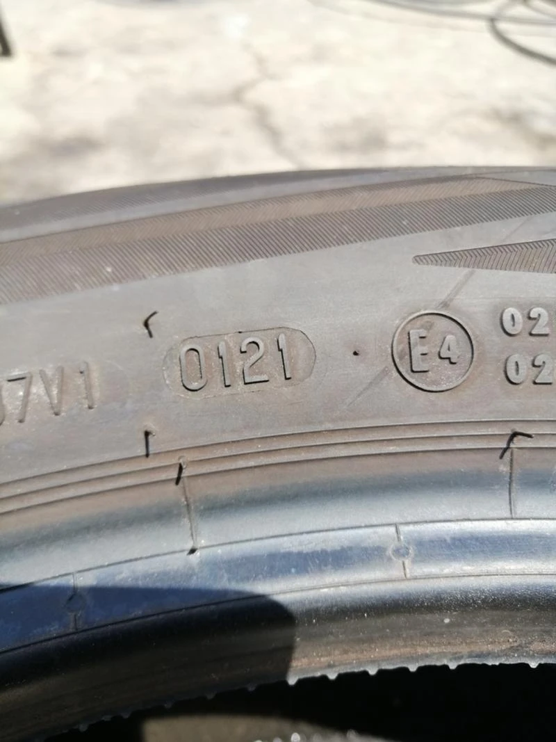 Гуми Летни 235/50R19, снимка 5 - Гуми и джанти - 36892698