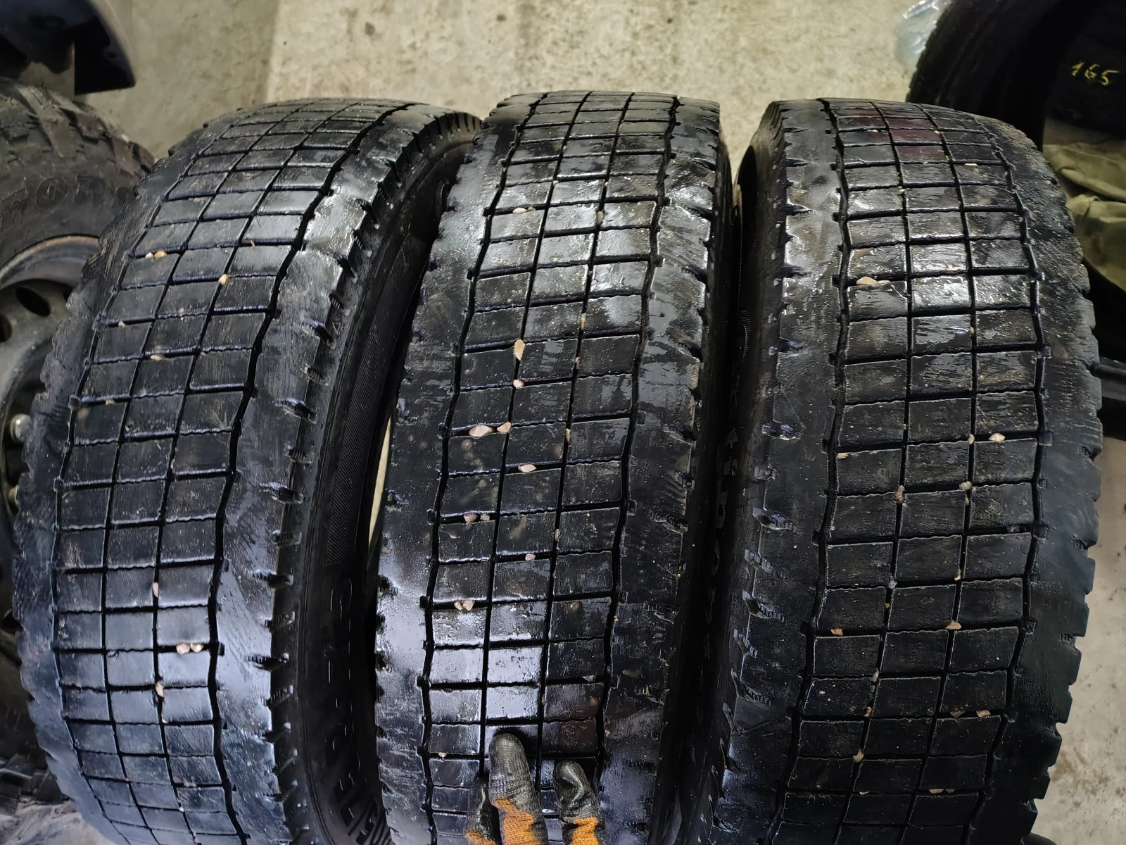 Гуми Всесезонни 205/75R17.5, снимка 2 - Гуми и джанти - 55835728