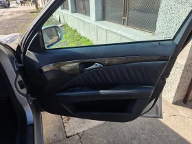 Mercedes-Benz E 320, снимка 12
