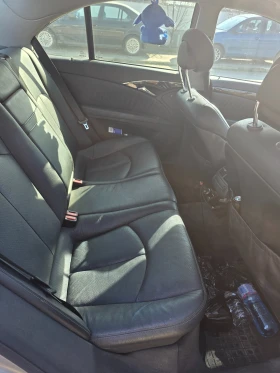 Mercedes-Benz E 320, снимка 13