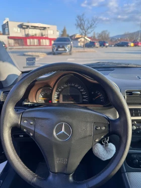 Mercedes-Benz C 200, снимка 7