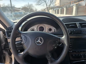Mercedes-Benz E 320, снимка 8 - Автомобили и джипове - 53682057