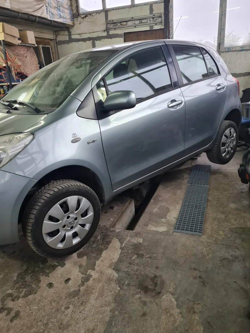 Toyota Yaris 1.4D4D, снимка 2 - Автомобили и джипове - 33352618