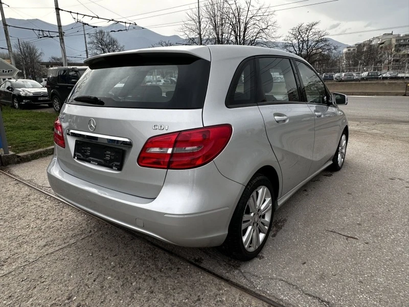 Mercedes-Benz B 180, снимка 7 - Автомобили и джипове - 44764569