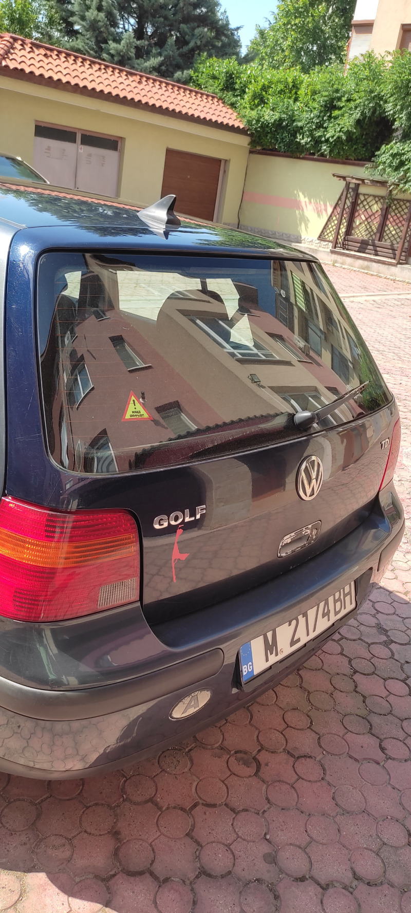 VW Golf 4, снимка 3 - Автомобили и джипове - 46275606