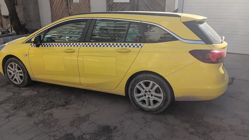 Opel Astra, снимка 3 - Автомобили и джипове - 49583317