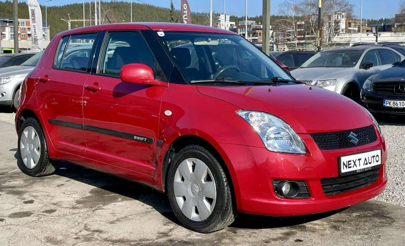 Suzuki Swift 1.3I 90HP 4x4 73095KM  КЛИМАТИК, снимка 3 - Автомобили и джипове - 49096305