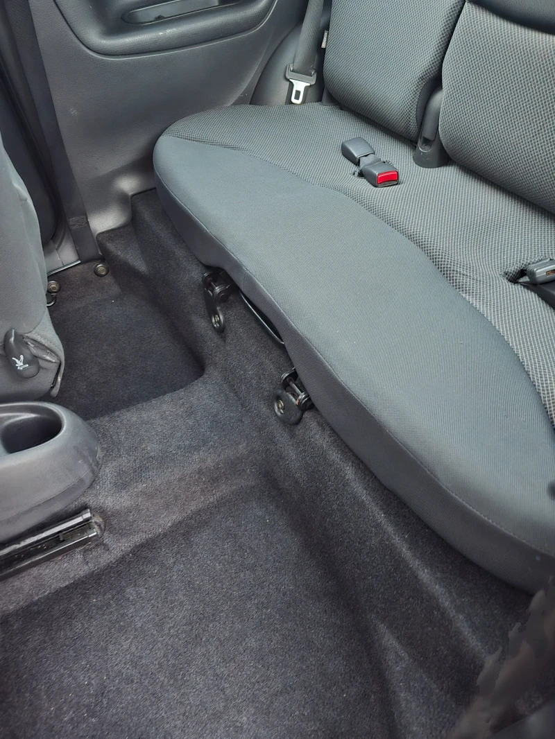 Toyota Yaris, снимка 6 - Автомобили и джипове - 53107294