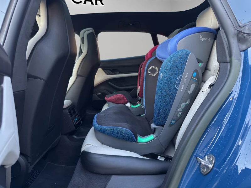 Porsche Taycan Sport Turismo Turbo, снимка 11 - Автомобили и джипове - 52411315