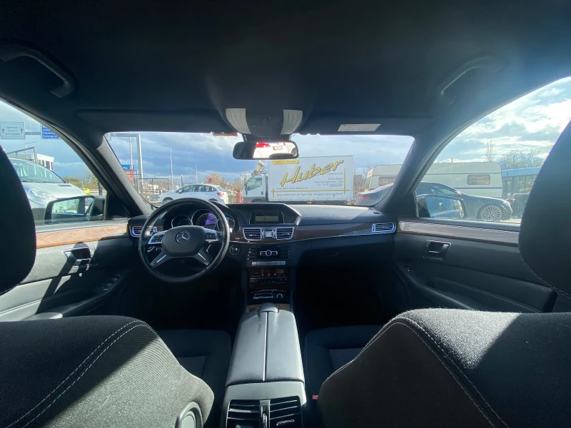 Mercedes-Benz E 200, снимка 12 - Автомобили и джипове - 52493372