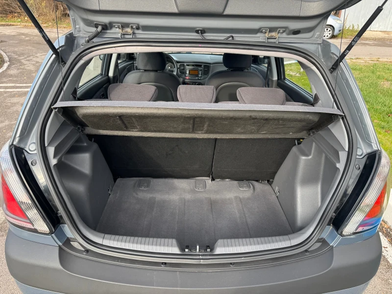 Kia Rio 1.4 Бензин, снимка 16 - Автомобили и джипове - 52499302